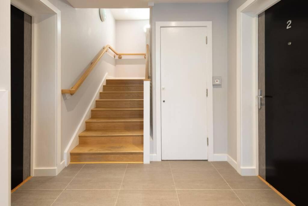 Roseland 4 Apartment *